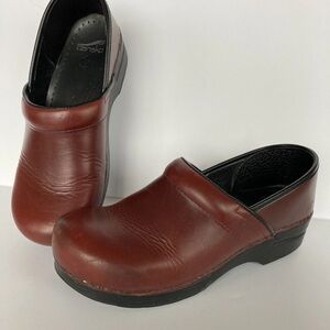 Dansko Clogs Slip On Reddish Brown Leather Women EU 41 US 10.5/10 Shoes